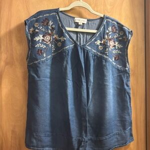Knox Rose Chambray Light Denim Embroidered Sleeveless Top Sz XL